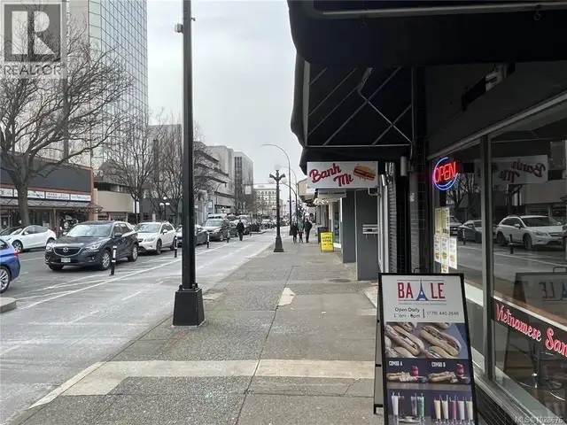 774 Fort St Victoria, British Columbia in Commercial & Office Space for Sale in Victoria - Image 3