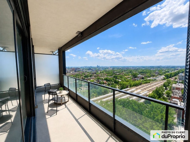 $439,000 - Condominium in Ville-Marie (downtown, old Mtl) — photo 1