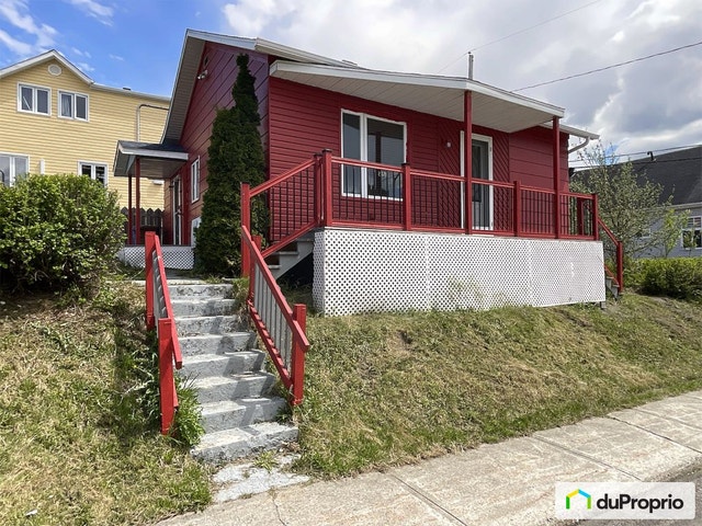 $219,999 - Bungalow for sale in Jonquière (Jonquière) — photo 1