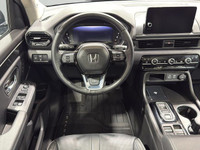 ADAPTIVE CRUISE CONTROL, NAVIGATION, PANORAMIC ROOF, HEATED STEERING WHEEL, HEADS-UP DISPLAY Uncover... (image 9)