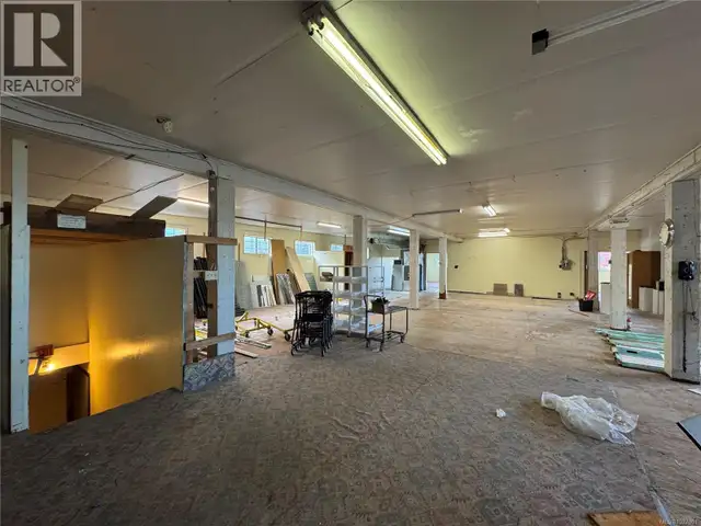 451 Albert St Nanaimo, British Columbia in Commercial & Office Space for Rent in Nanaimo - Image 3