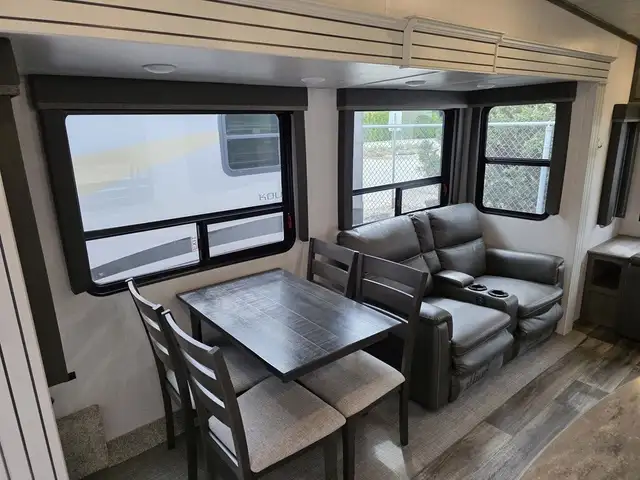 2022 Keystone RV Cougar Premium 355FBS in Travel Trailers & Campers in Penticton - Image 9