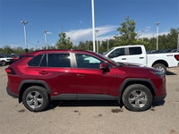 Low Mileage, Sunroof, Heated Steering Wheel, Power Liftgate, Heated Seats, Aluminum Wheels! This 202... (image 5)