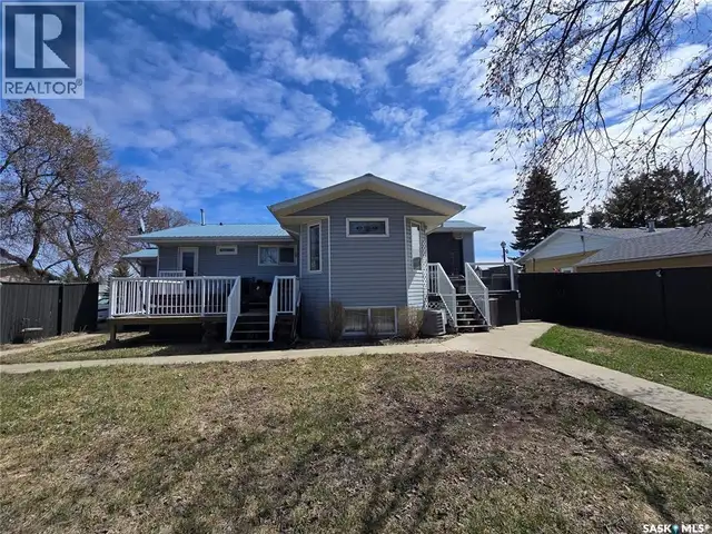 1010 Desmond STREET Grenfell, Saskatchewan in Houses for Sale in Regina - Image 4
