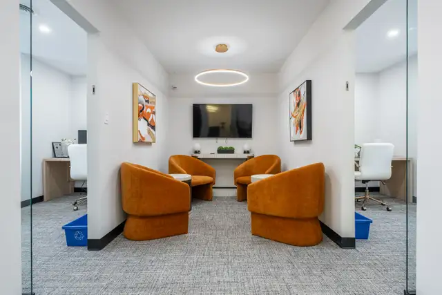 BURLINGTON * Modern Private Office with Parking & Amenities* in Commercial & Office Space for Rent in Oakville / Halton Region - Image 13