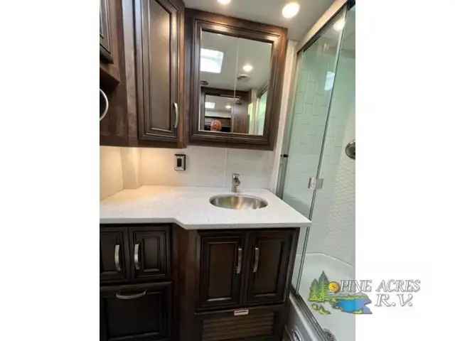 2024 Newmar Bay Star Sport 2912 Gas Full Wall Slide Out+1 more in RVs & Motorhomes in Moncton - Image 32