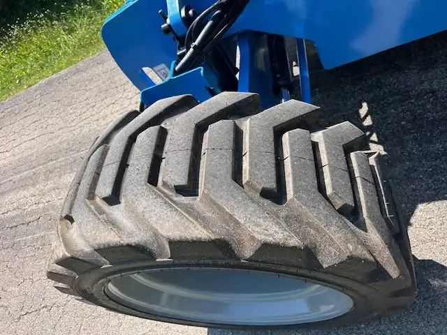 2014 Genie Z60 Diesel Articulating Boom Fully Serviced in Heavy Equipment in Hamilton - Image 16