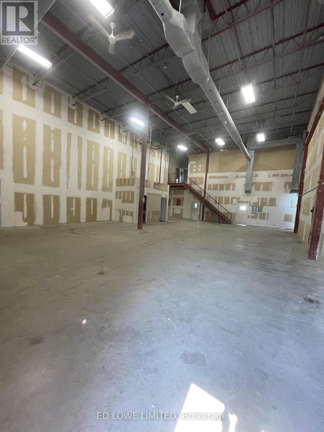 1 556 BRYNE DRIVE Barrie (400 West), Ontario Commercial & Office