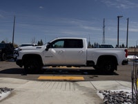 Z71 | 5th Wheel Prep | 20 Gloss Black Wheels | Adaptive Cruise Control | Bose Speakers | Multi-Flex... (image 6)
