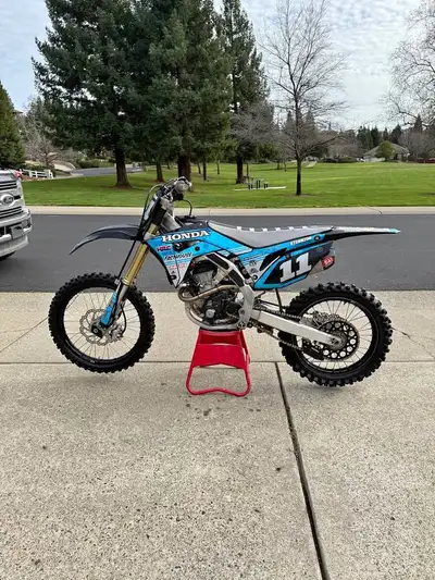 Welcome to Ride Collective - AB APPLY NOW: https://www.ridecollective.ca/get-pre-approved 2020 Honda...