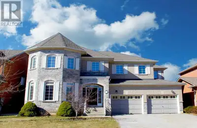 Stunning Executive Home Features Premium 5- Bedroom 4 Bath Located At Highly Sought After Lakeshore...