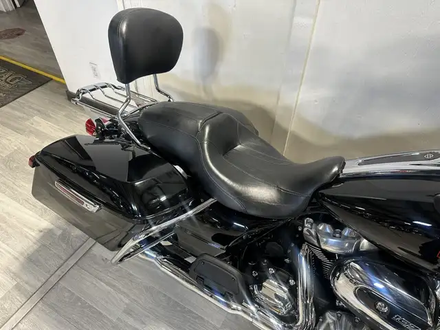 2019 Harley-Davidson ELECTRA GLIDE STANDARD in Street, Cruisers & Choppers in London - Image 7