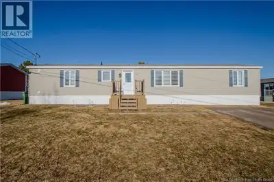 Welcome to this beautifully maintained 3-bedroom mini home located in the sought-after Dover Park co...