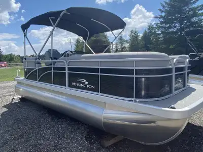 2023 Bennington Marine 20 SVSR 2023 Bennington 20 SVSR / 20SV Quad Bench In stock. Call for availabi...