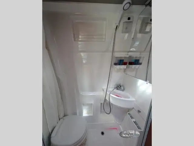 2017 Roadtrek Adventurous CS in RVs & Motorhomes in Edmonton - Image 12