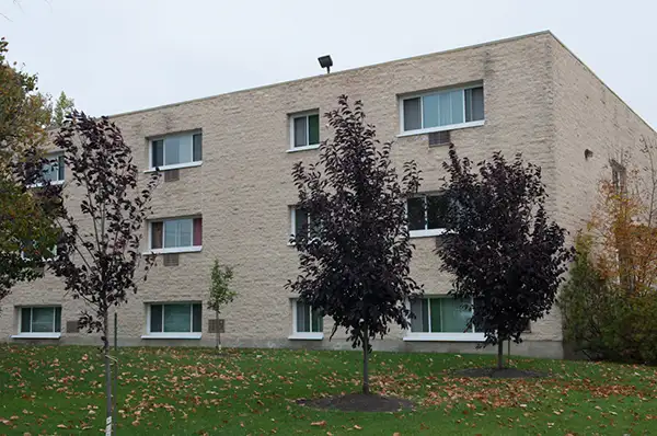 75 Southpark Drive - Bachelor Apartment for Rent