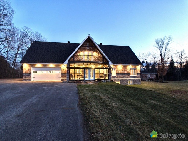 $995,000 - 2 Storey for sale in Ste-Mélanie — photo 1