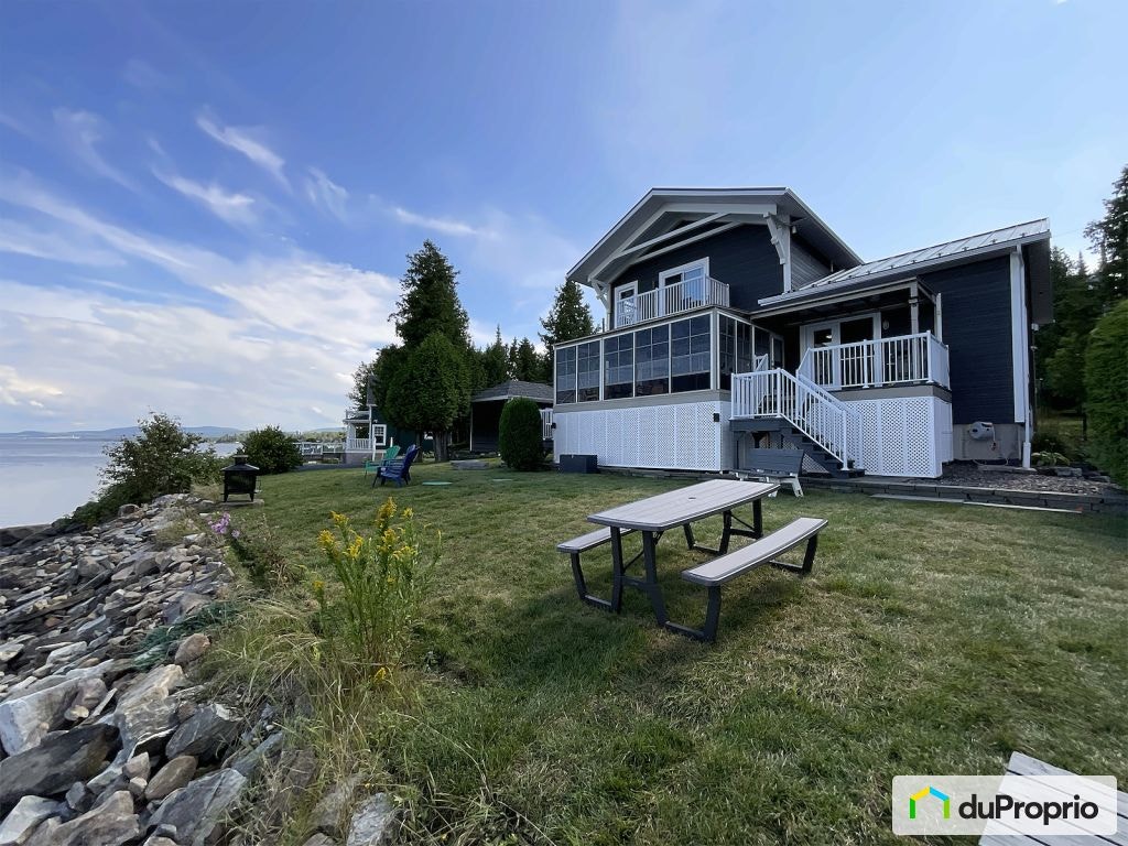$520,000 - 2 Storey for sale in Sayabec — photo 1