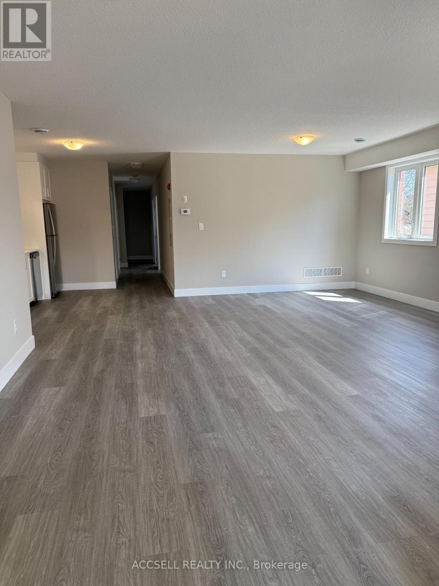 25 ALEXANDRIA AVENUE St. Thomas, Ontario 3