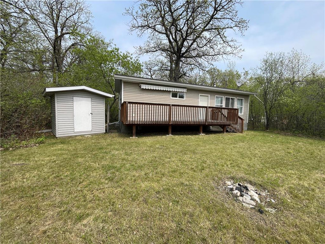16 North Shore Drive Westbourne (town), Manitoba in Houses for Sale in Portage la Prairie - Image 2