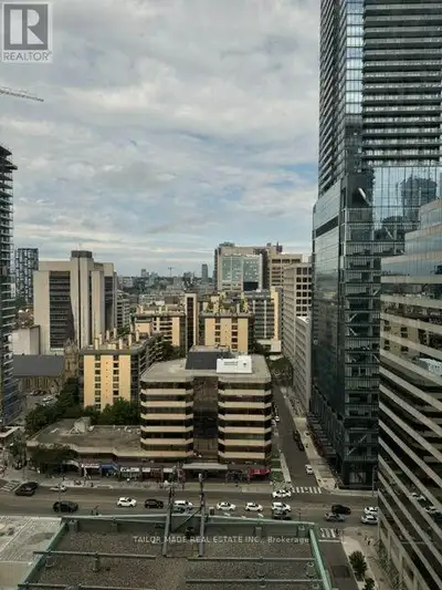 Great unobstructed views from the 18th floor making you feel like you're on top of Toronto, beautifu...