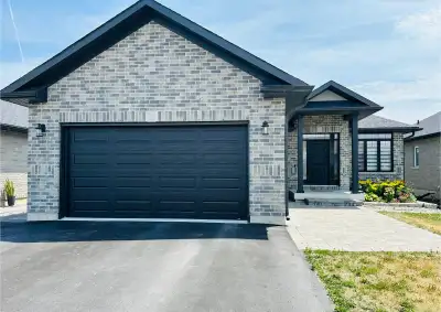 Bright and Spacious 2 Bedrooms basement apartment in Belleville