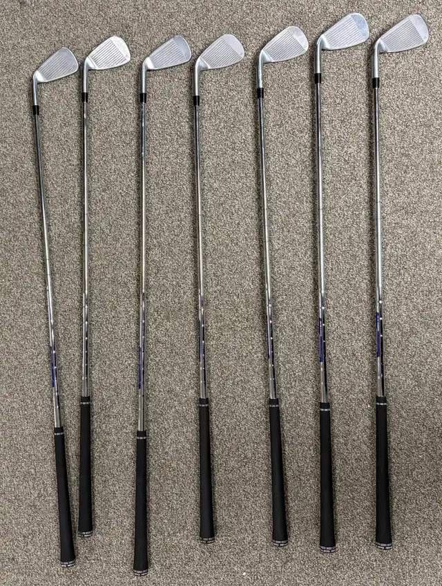 *SOLD* 7pc PING Golf Club Set with Bag in Golf in Ottawa - Image 3