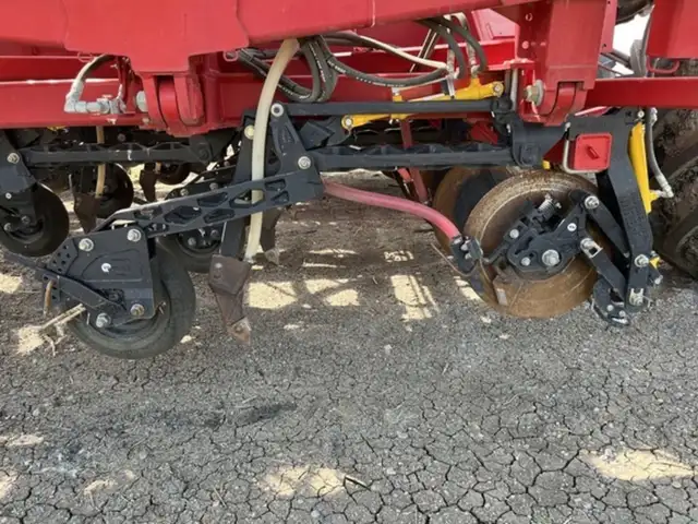 2023 Bourgault 3330 SE in Farming Equipment in Swift Current - Image 27