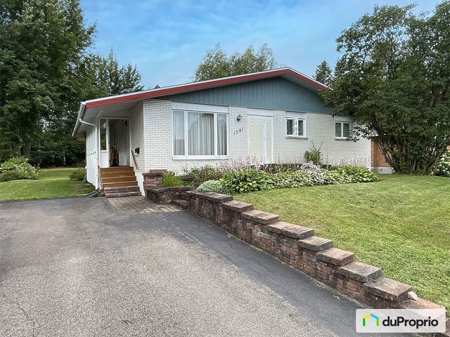 $360,000 - Bungalow for sale in Chicoutimi (Chicoutimi) — photo 1