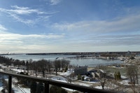 STUNNING 2 BEDROOM 2 BATHROOM PENTHOUSE SUITE FOR RENT | IN-SUITE LAUNDRY ROOM WITH AMPLE STORAGE |... (image 8)