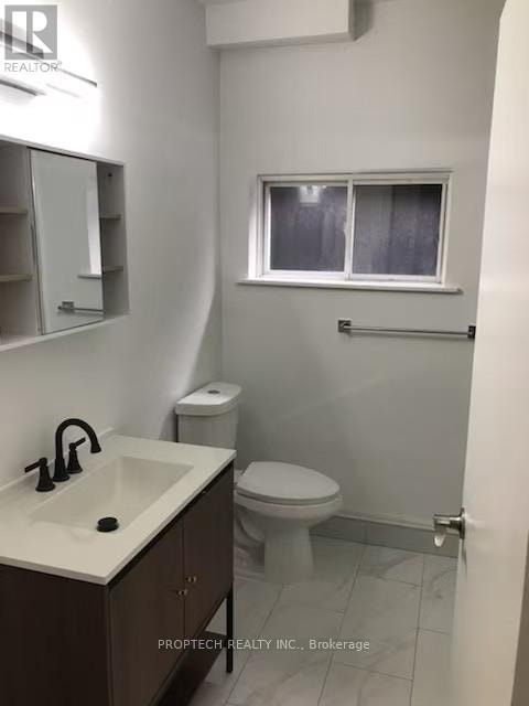 7 - 373 BROADVIEW AVENUE Toronto (North Riverdale), Ontario 5
