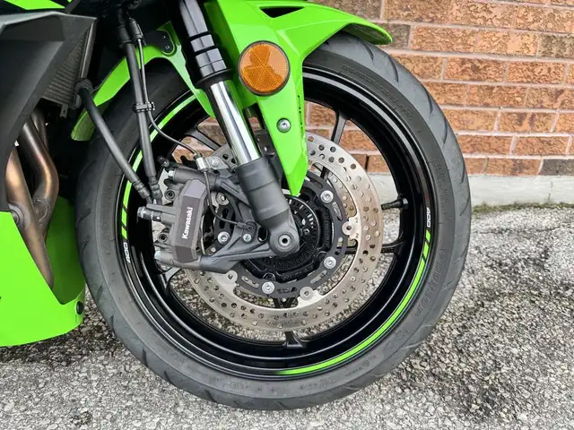 2024 Kawasaki Ninja ZX-4RR KRT **KRT COLORS** in Sport Bikes in Markham / York Region - Image 6