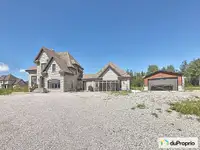 1 095 000$ - Maison 2 étages à Petite-Rivière-St-François