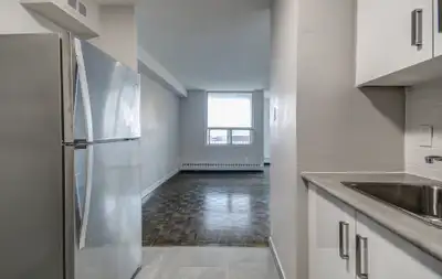 Bachelor Apartment for Rent - 160  Chalkfarm Dr.