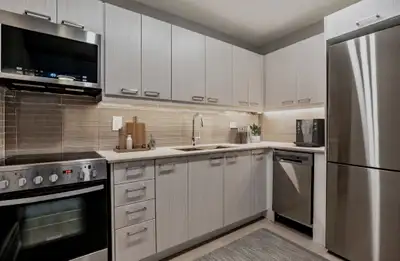 261 Vaughan - Vaughan Terrace Apartment for Rent
