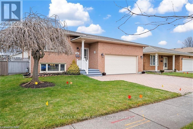 7853 ALFRED STREET Niagara Falls, Ontario in Houses for Sale in St. Catharines - Image 2