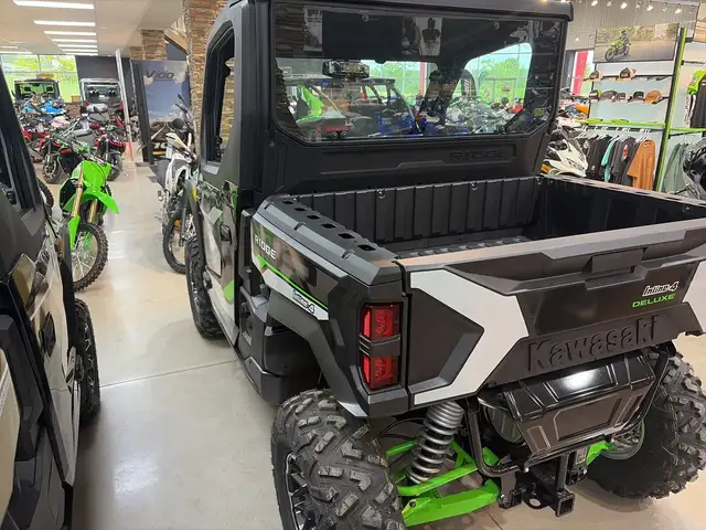 2025 Kawasaki Ridge HVAC HVAC DELUXE XR CAB MODEL WITH HEAT/AC D in ATVs in Guelph - Image 7