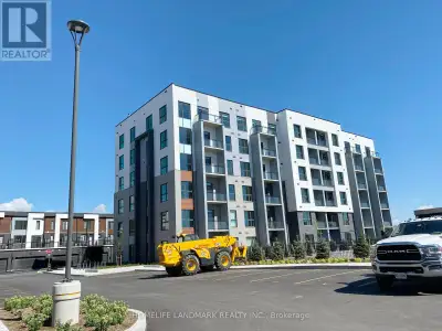 Cozy 1 Bedroom + 1 Den suite. Open East Unblocked view of park and pond. Carpet free. 9 Ft ceiling....