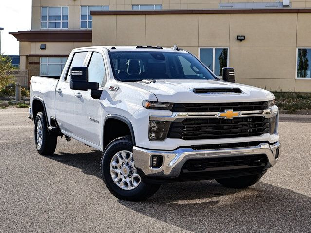 2025 Chevrolet Silverado 3500HD LT in Cars & Trucks in Strathcona County - Image 2
