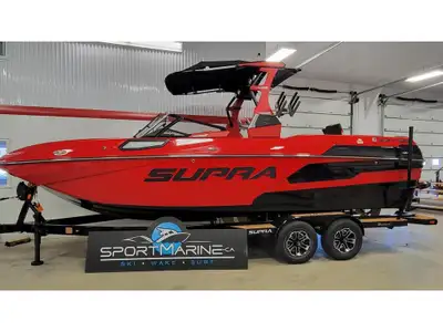 Contacter Mirabel Contacter Granby Longeur / Length : 24' 5'' Largeur / Beam : 102'' Moteur / Engine...