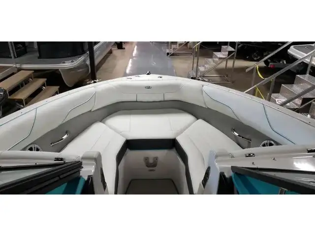 2023 Regal REGAL LS2 2023 in Powerboats & Motorboats in Québec City - Image 6