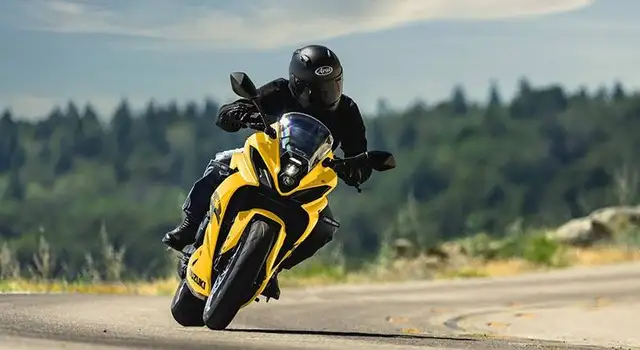2025 Suzuki GSX-S 8R in Street, Cruisers & Choppers in Markham / York Region - Image 7
