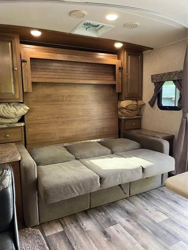 2017 FOREST RIVER FLAGSTAFF MICRO LITE 25BHS-FINANCE AVAILABLE!  in Cargo & Utility Trailers in Winnipeg - Image 18