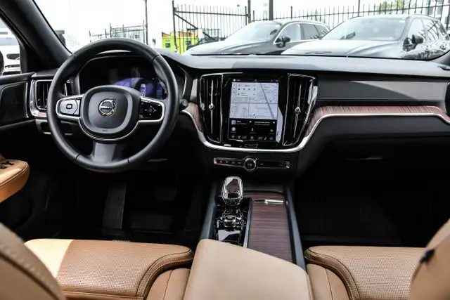 2023 Volvo V604976790582971801612