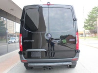 2020 MERCEDES SPRINTER - LOW ROOF!!! 3.0L V6 DIESEL ENGINE!!! 3 SEATER !!! ONLY 136,000 KM , YES , O... (image 9)