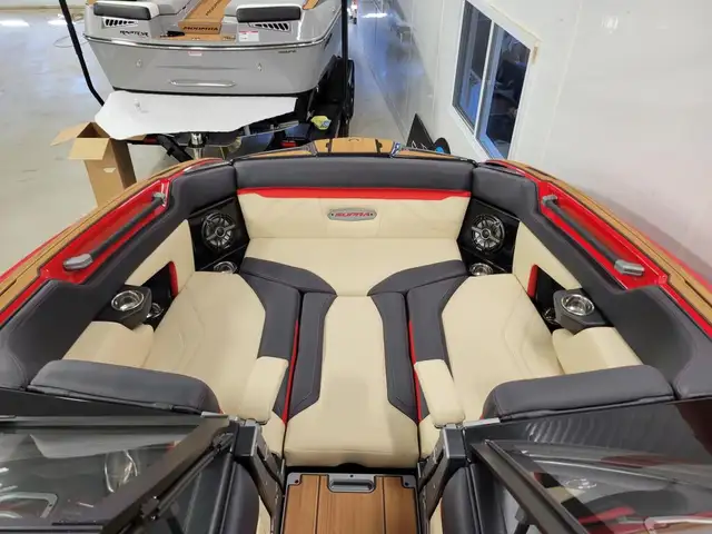 2023 Supra SE CONSIGNATION PAS DE TAXES in Powerboats & Motorboats in Granby - Image 6