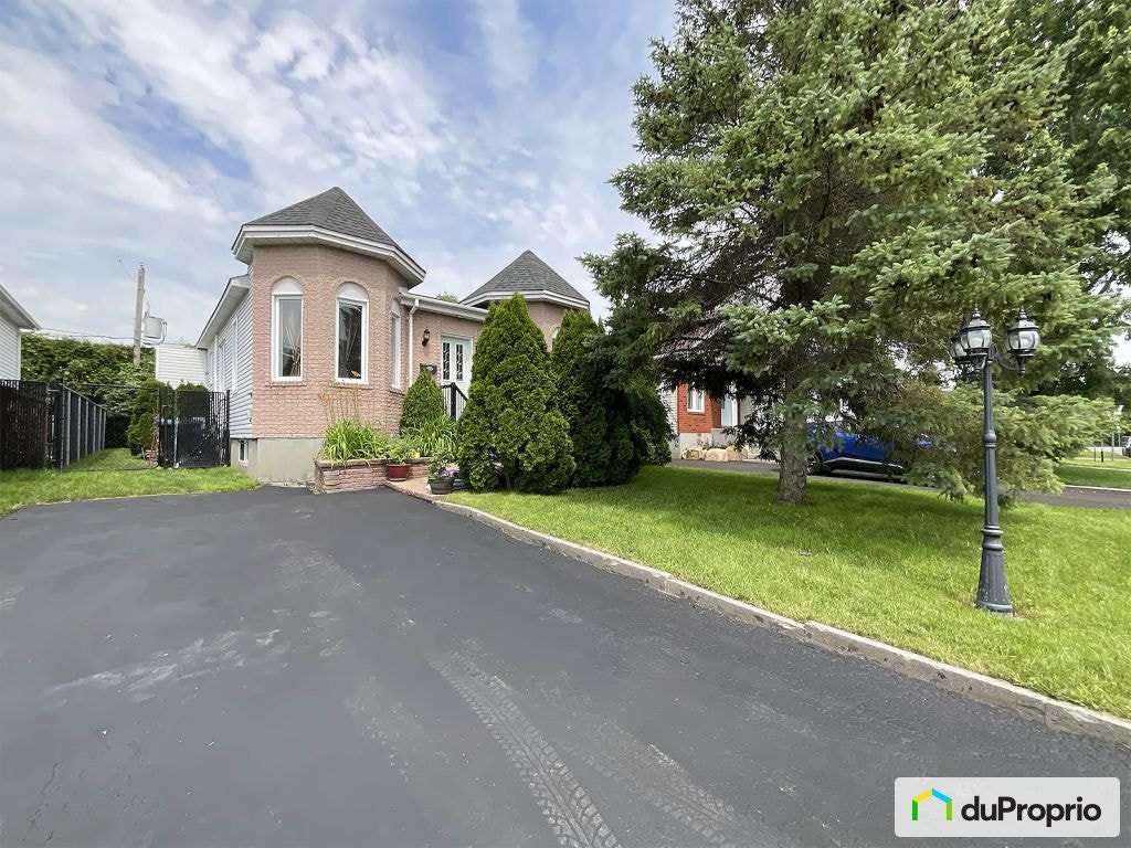 $650,000 - Bungalow for sale in Delson — photo 2