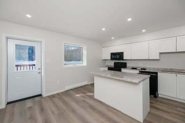 Welcome to units 133&134-18 Azure Road! - Felix Robitaille ® in Houses for Sale in Whitehorse - Image 11