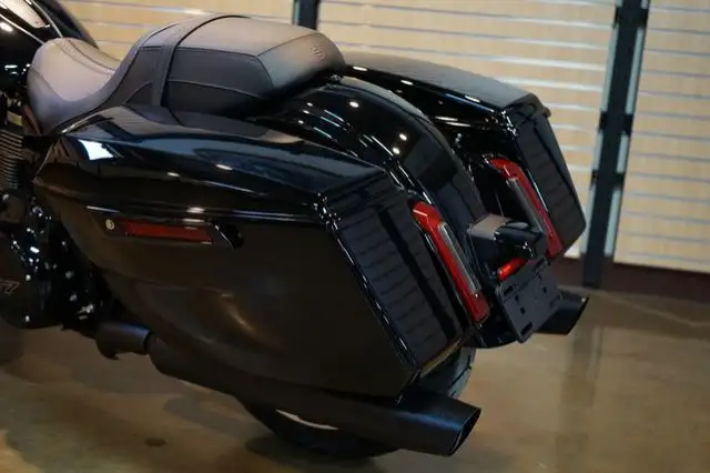 2025 Harley-Davidson FLHX - Street Glide in Sport Touring in Lethbridge - Image 7