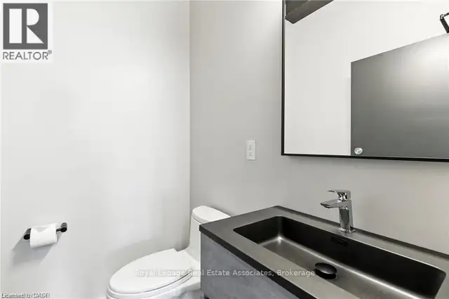 205 - 1232 NORTHSIDE ROAD Burlington (Industrial Burlington), On in Commercial & Office Space for Rent in Oakville / Halton Region - Image 15